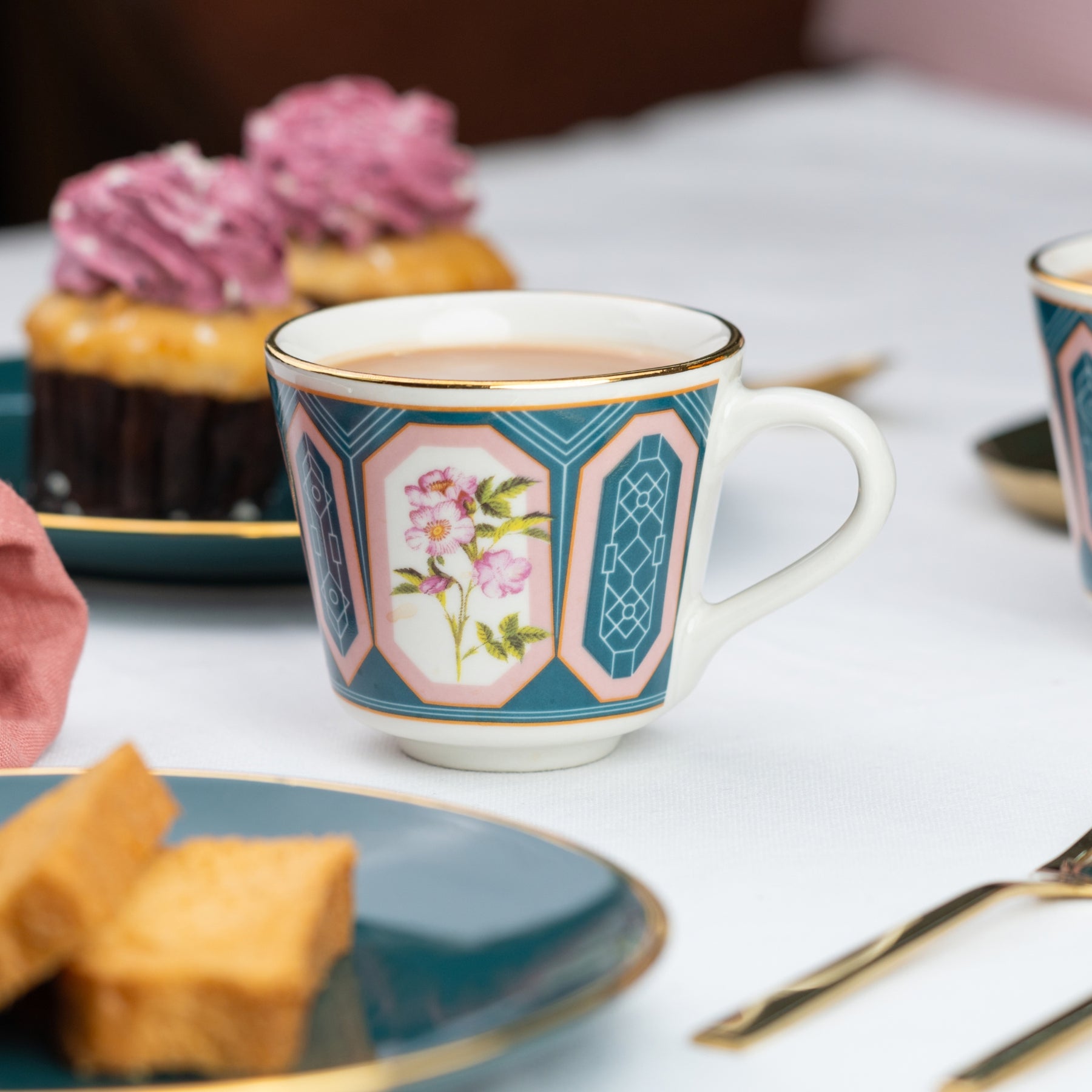 Parterre Ceramic Tea Cups with Gold Rim – 180 ML | Set of 6